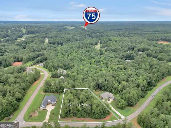 710 Crescent Dr, Forsyth, GA 31029