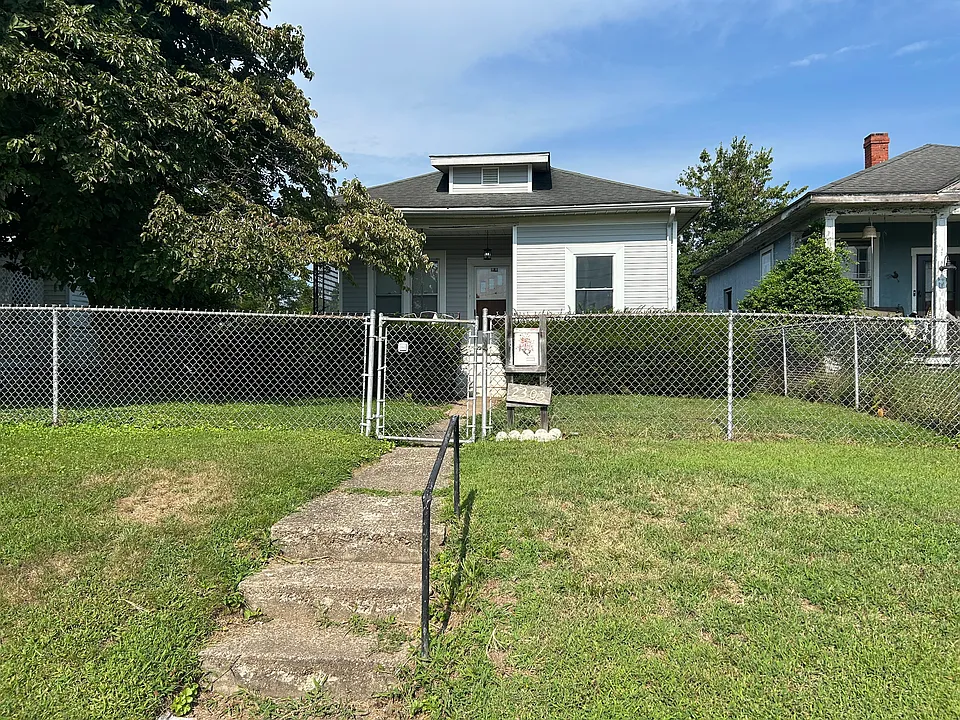 2305 Jefferson Ave