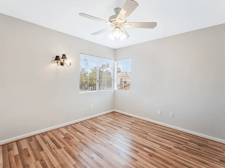 1733 Tesara Vista Pl — Photo 32