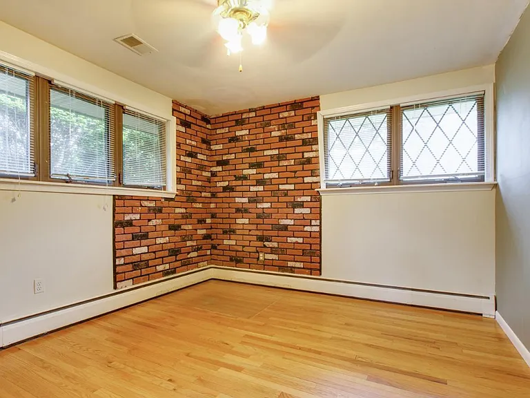 10373 Lombardi Dr — Photo 14