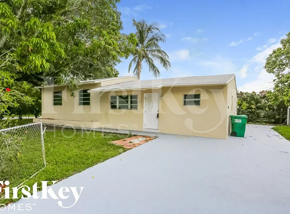 1251 SW 46th Ave