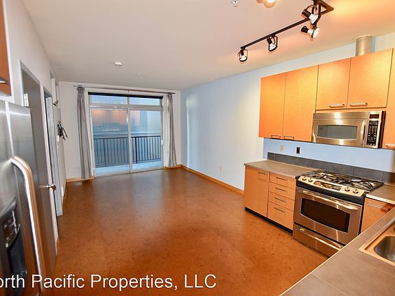 5th image of 1414 12th Ave Unit 514