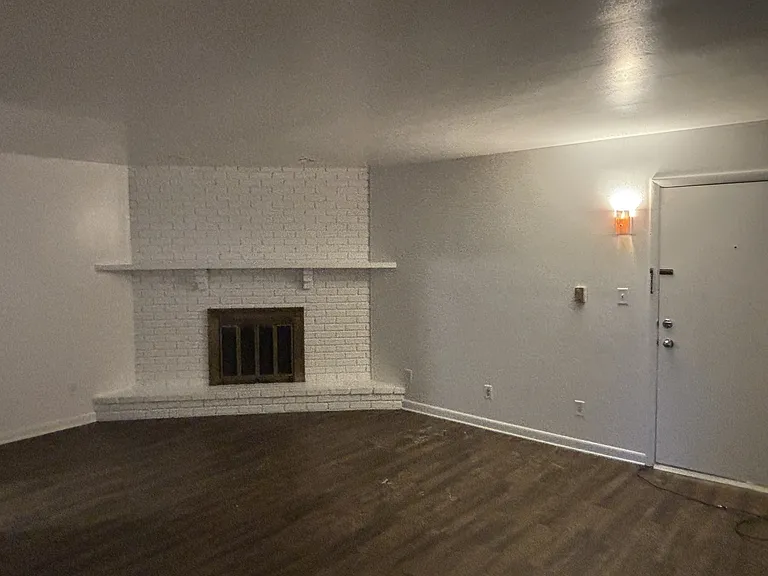 180 Birch Ct #2 — Photo 1