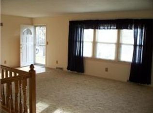 732 NW 5th St, Blue Springs, MO 64014