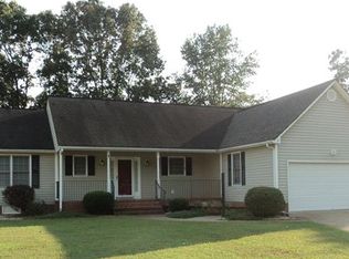 112 Dunoon Ct, Colonial Heights, VA 23834