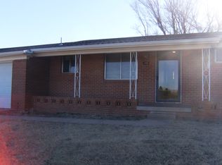 858 N Maize Rd, Wichita, KS 67212