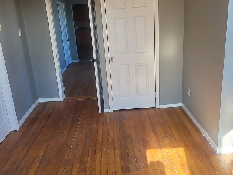 1209 Congress St #6 — Photo 17
