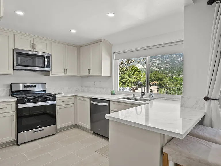 9426 Carlynn Pl — Photo 9
