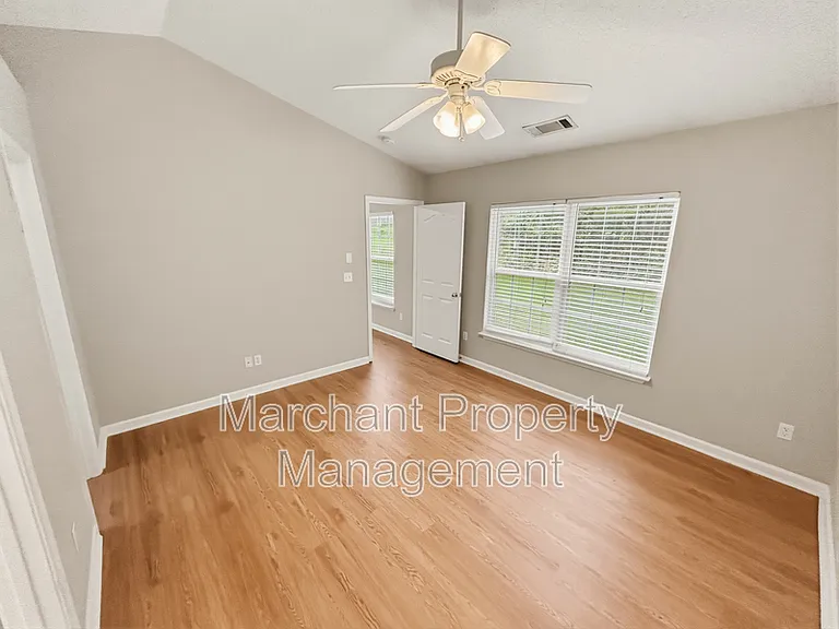 776 Waterbrook Ln — Photo 24
