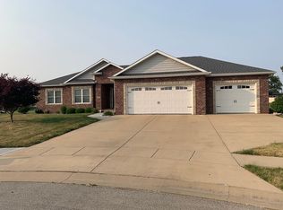 1205 Chimney Rock Ct, Sherman, IL 62684
