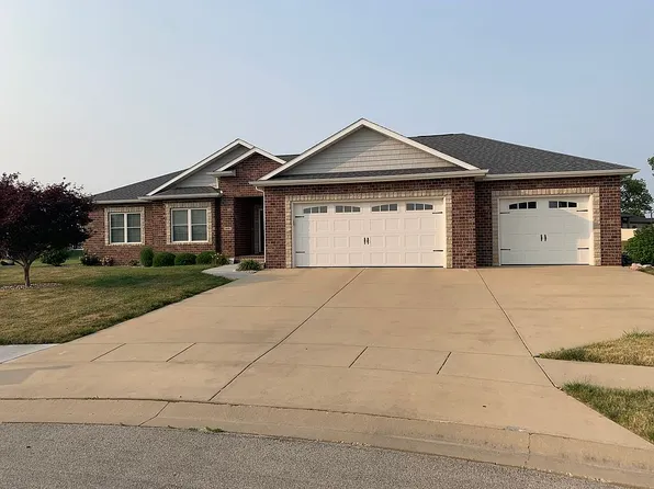 1205 Chimney Rock Ct, Sherman, IL 62684