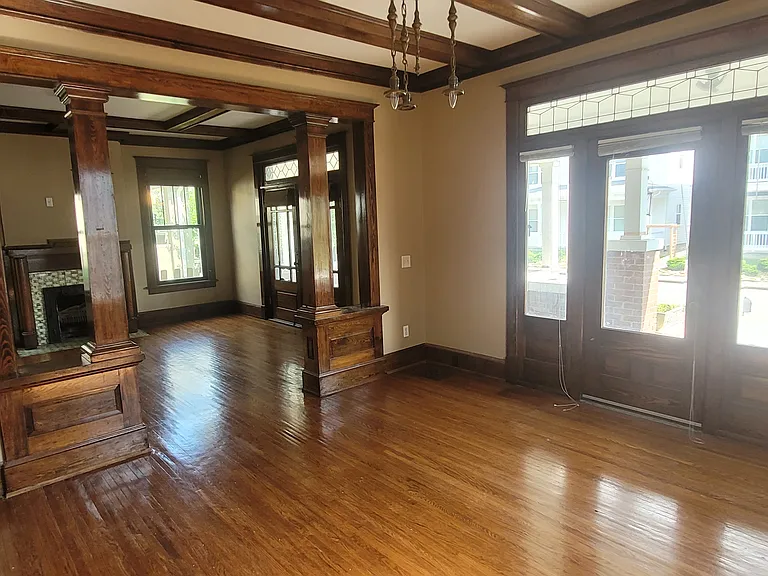 2106 Bailey Ave — Photo 1