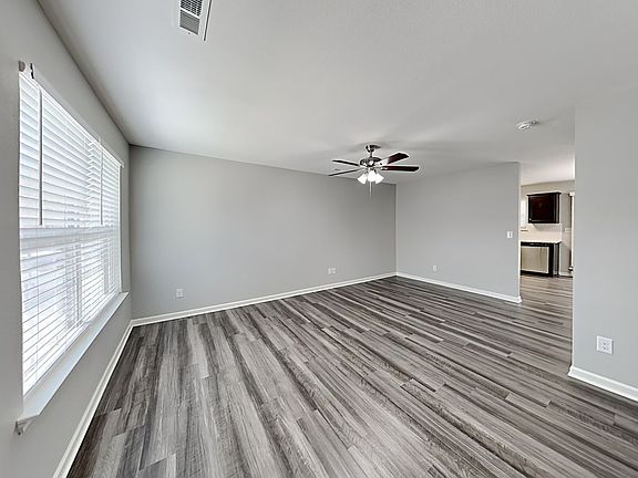 5th image of 1041 Bolivia Dr