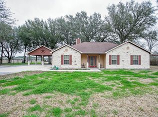 17963 County Line Rd, Winnie, TX 77665