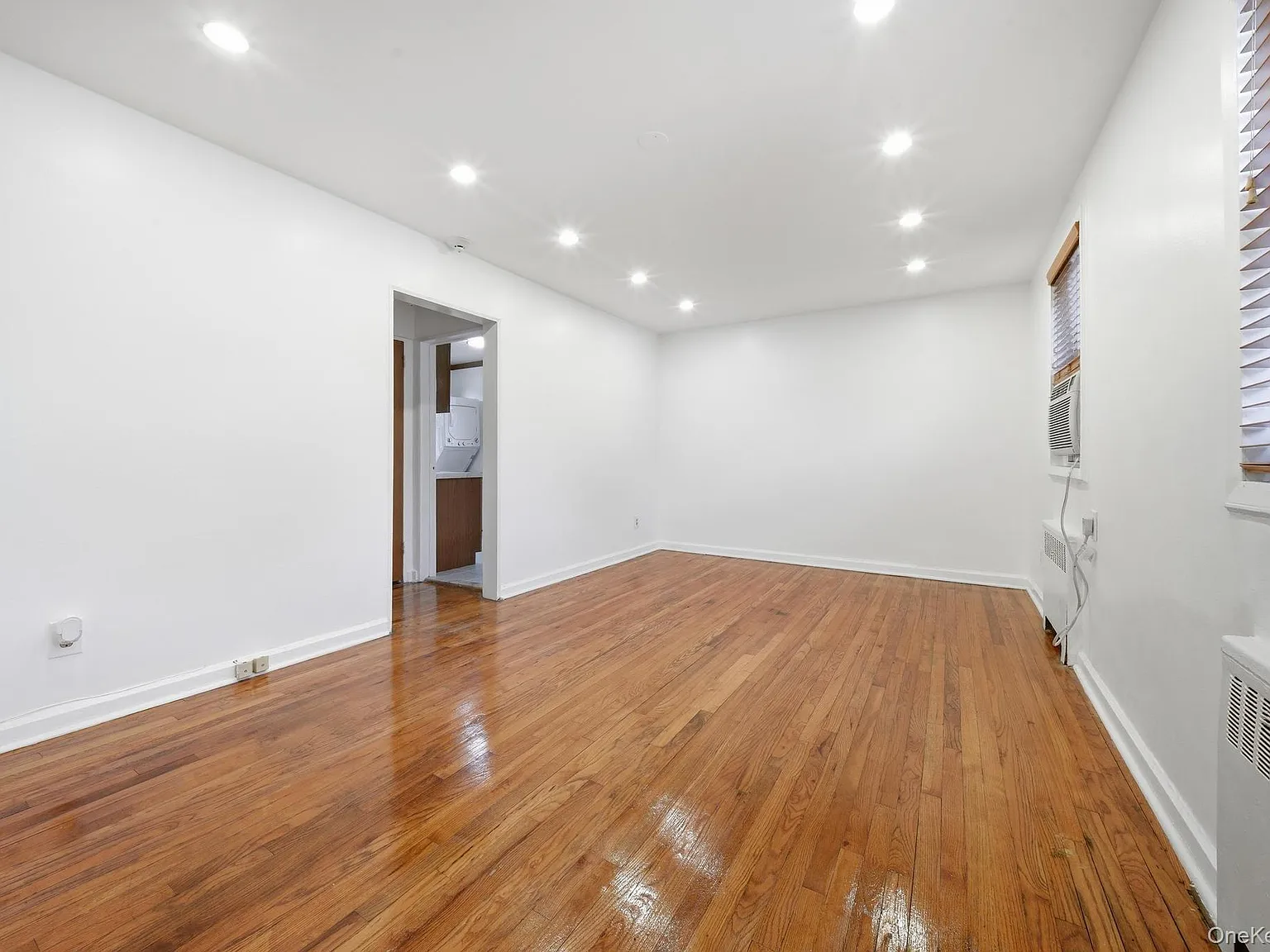 1 bed, 1.0 bath, 650 sqft, $2,000 — Photo 2