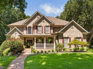 914 Meadow Club Ct, Suwanee, GA 30024