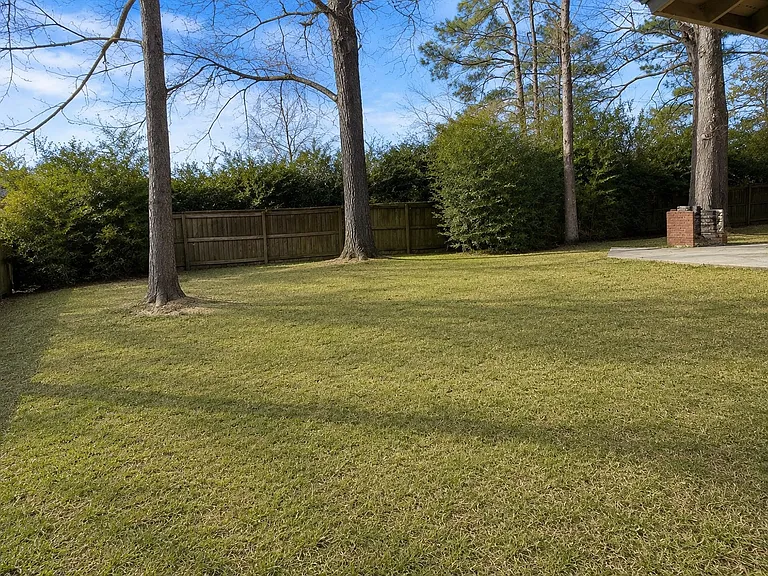 5555 Wayneland Dr — Photo 17