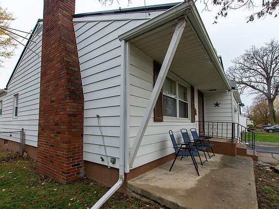 3rd image of 271 Kensington Pl