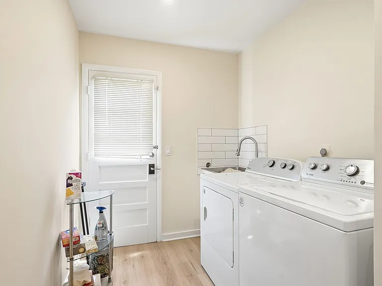 56 Wainwright St — Photo 10