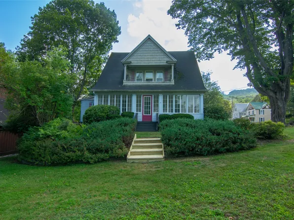 293 Delaware St, Walton, NY 13856