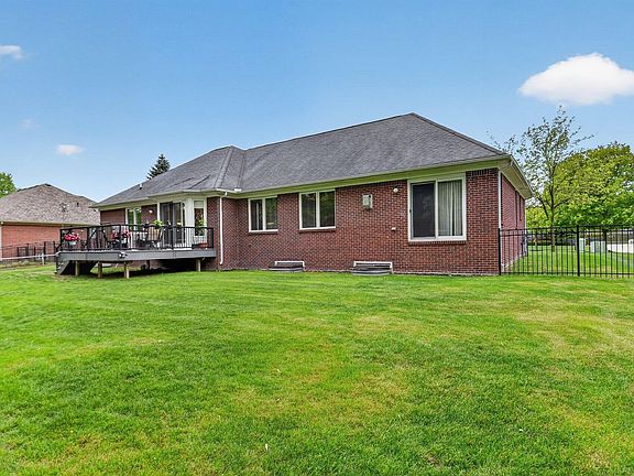 5th image of 53226 Williams Way