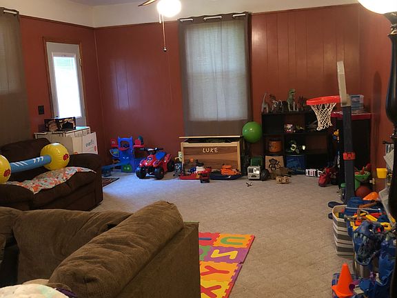 2nd image of 158 Park St
