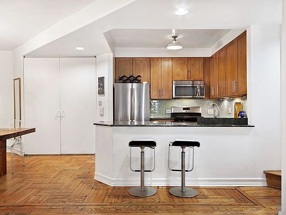 2nd image of 661 Amsterdam Ave #3G