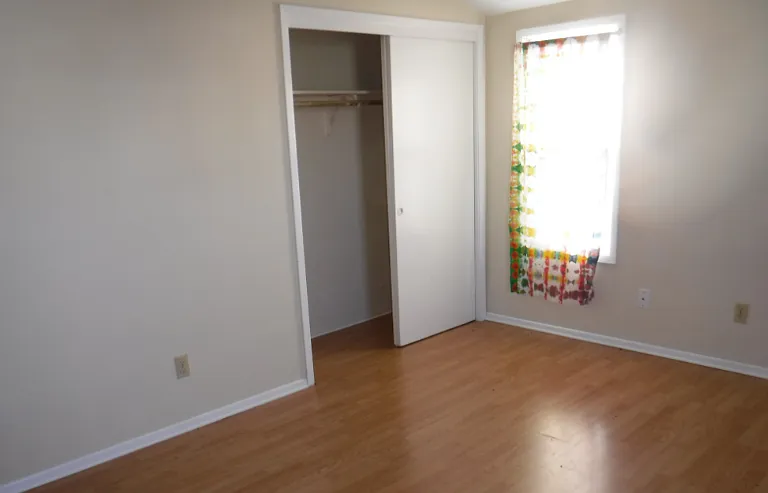 513 N Oak Ave #1/2 — Photo 4