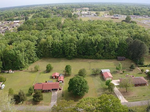 2nd image of 18 Bradley Dr