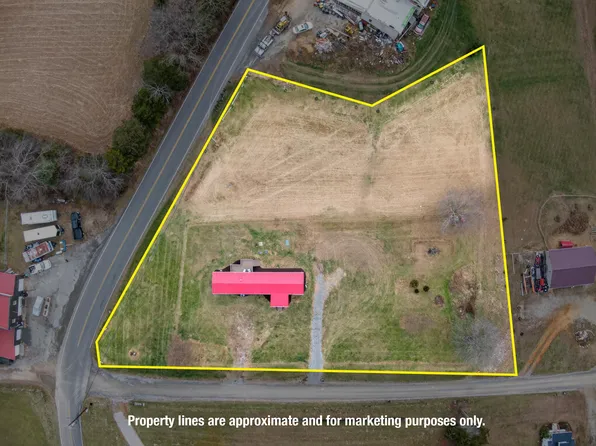 4520 Maple Branch Rd, Radford, VA 24141