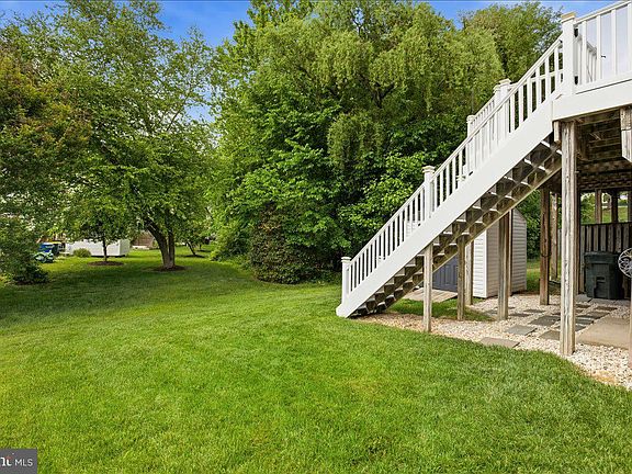 3rd image of 3456 Silverton Ln