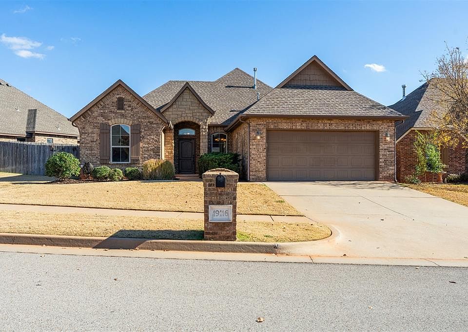 1st image of 19116 Pinehurst Trail Dr