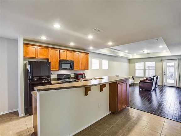 4th image of 3143 Oyster Bay Dr