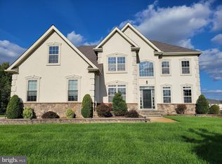 5 Knights Ct, Mullica Hill, NJ 08062