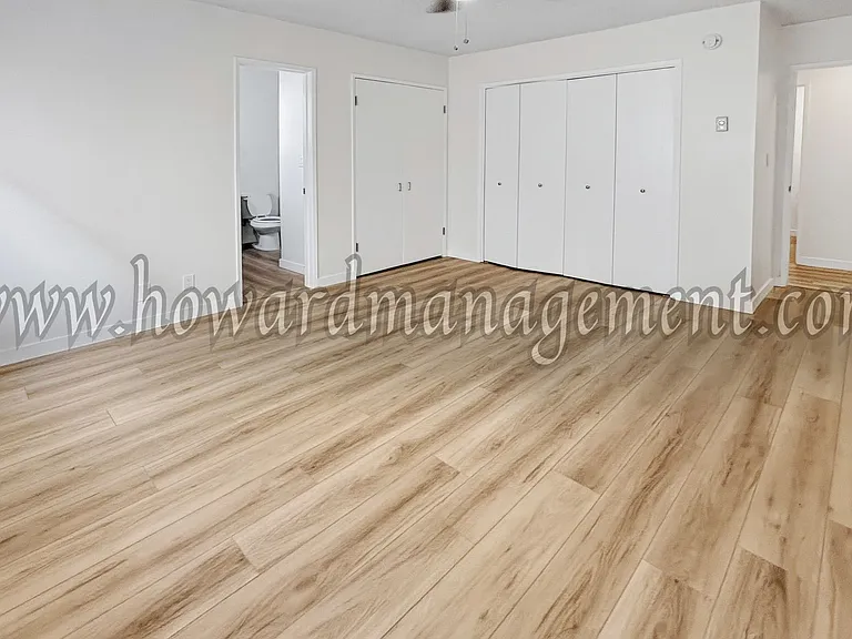 1302 Euclid — Photo 4