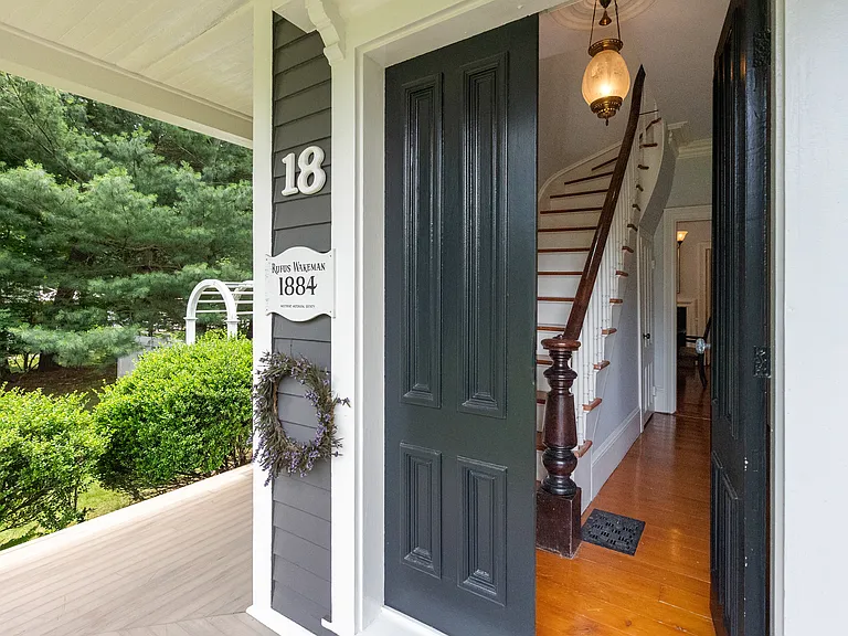 18 Bridge St — Photo 4
