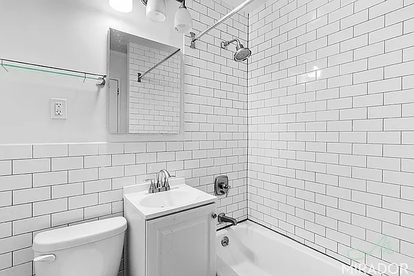 Rented by Mirador Real Estate | media 13