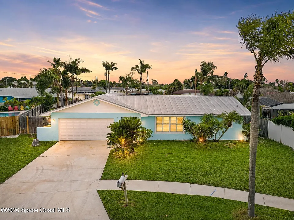 1172 Bay Dr E