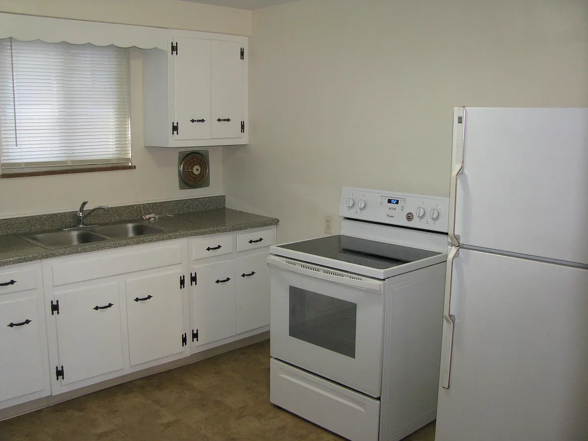 Building Photo - 329 Carlisle Ave #2