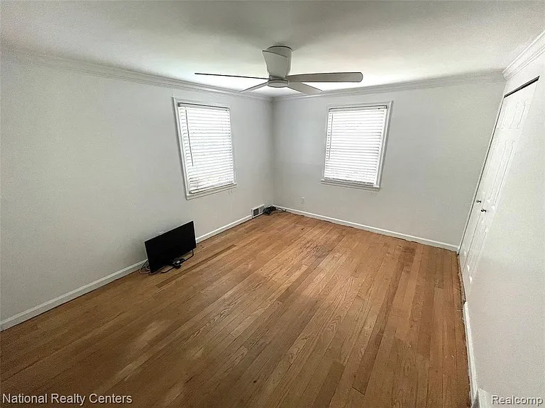 1704 Graefield Rd — Photo 8