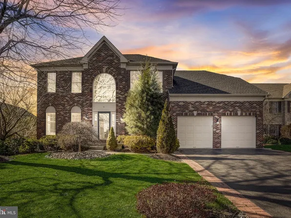 53 Brooks Rd, Moorestown, NJ 08057