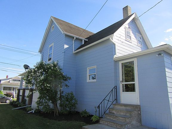 2nd image of 450 Roe Ave
