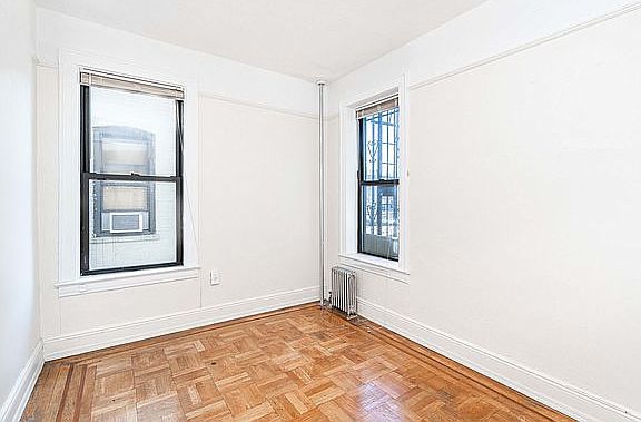 4th image of 33-30 29th St #2R