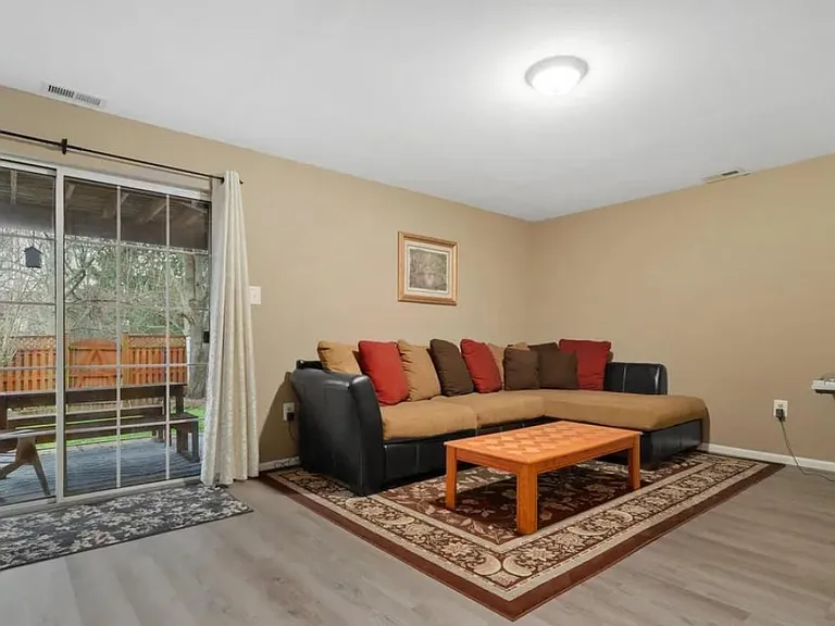 813 Jubal Way — Photo 22