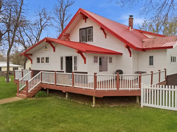 315 E 4th Ave, Groton City, SD 57445