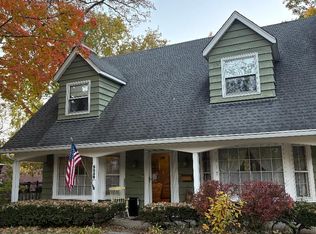 5539 Dunham Rd, Downers Grove, IL 60516