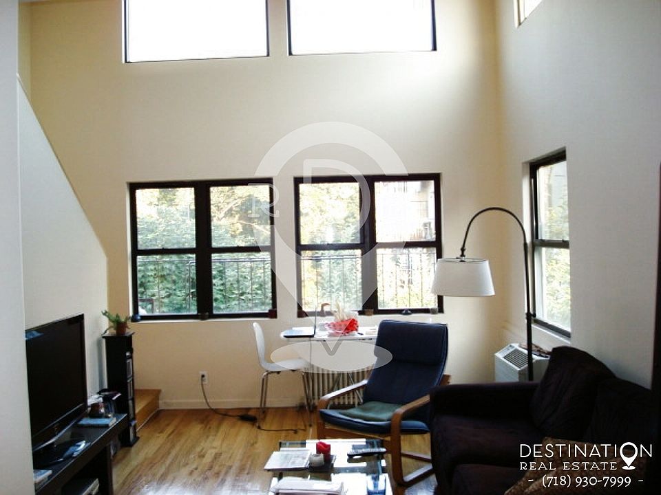 Living Room 15x11