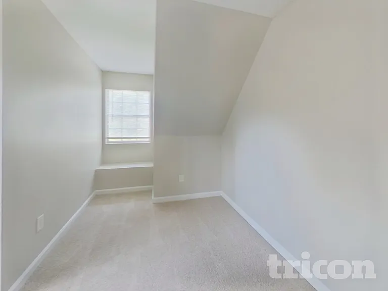 3912 Laurel Bend Dr — Photo 11