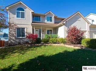 1101 E Cary St, Papillion, NE 68046