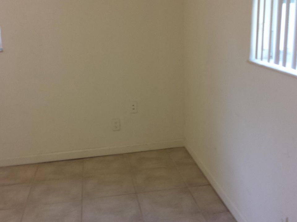 1st image of 5933 Arbol Dr